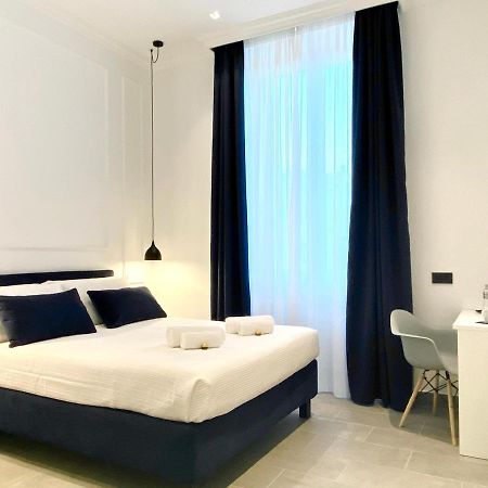 The One - Sun 'N Sea Rooms ลาสเปเซีย ภายนอก รูปภาพ