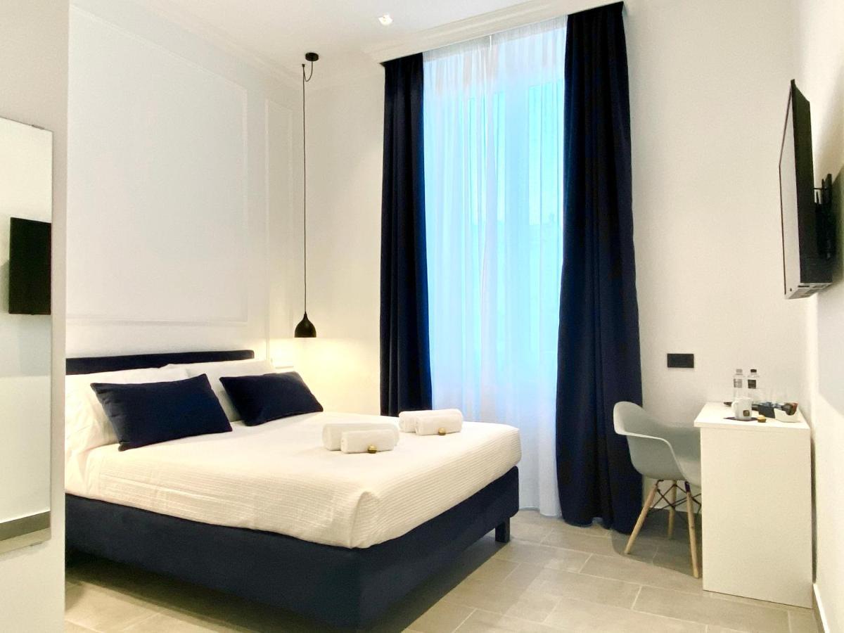 The One - Sun 'N Sea Rooms ลาสเปเซีย ภายนอก รูปภาพ
