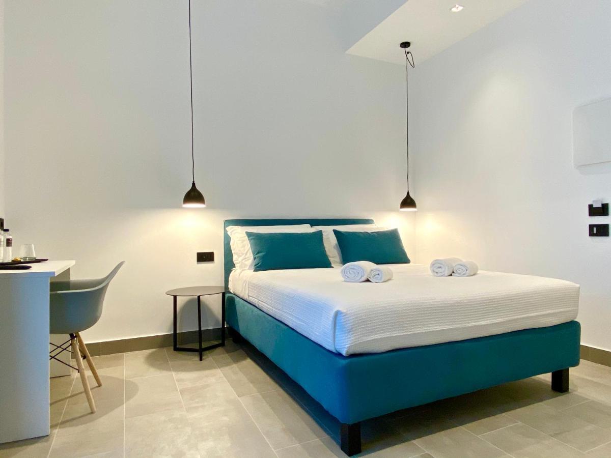 The One - Sun 'N Sea Rooms ลาสเปเซีย ภายนอก รูปภาพ