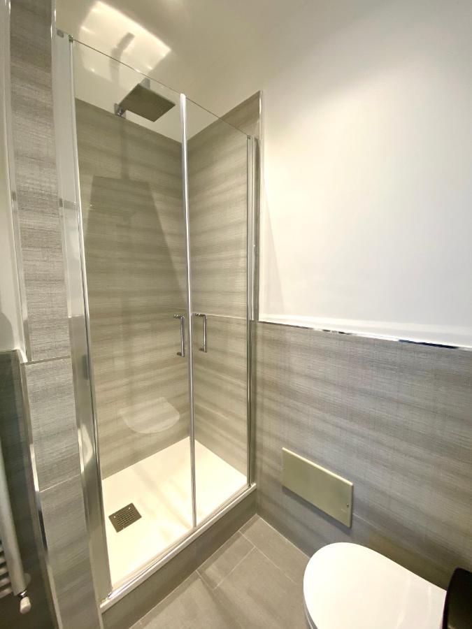 The One - Sun 'N Sea Rooms ลาสเปเซีย ภายนอก รูปภาพ