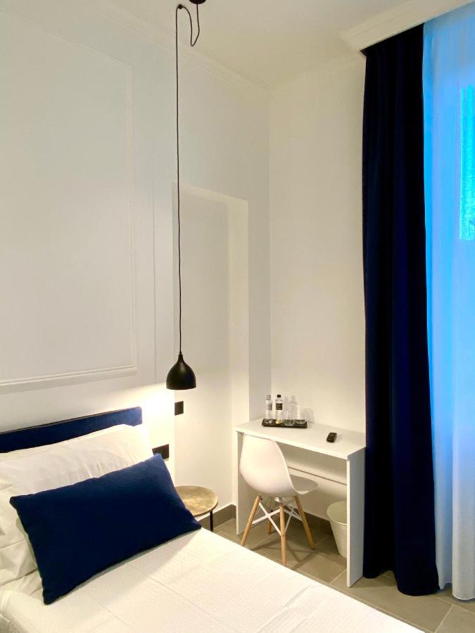 The One - Sun 'N Sea Rooms ลาสเปเซีย ภายนอก รูปภาพ