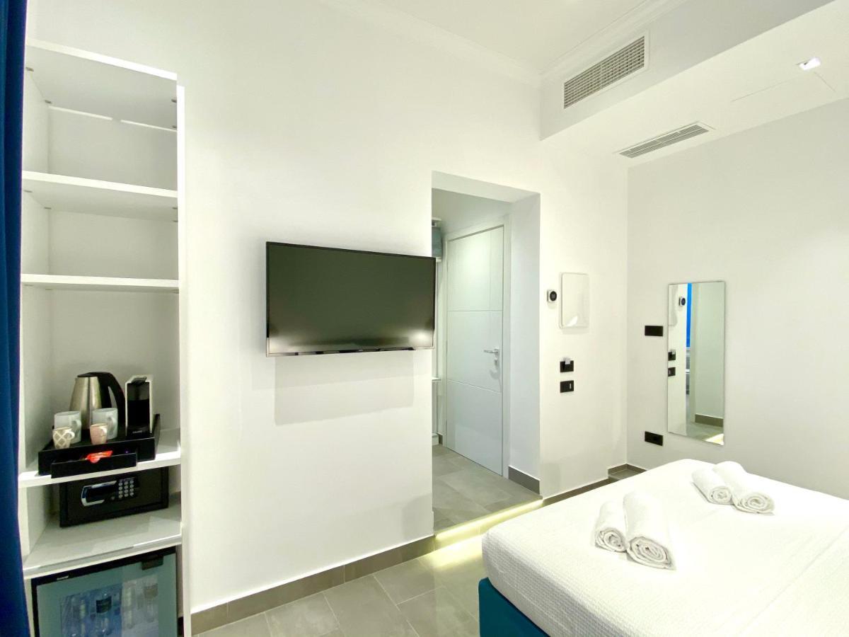 The One - Sun 'N Sea Rooms ลาสเปเซีย ภายนอก รูปภาพ